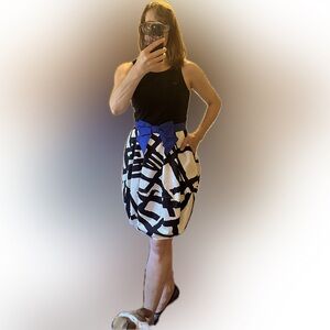 Beautiful EUC Helene Berman Dress Size 6. With pockets!